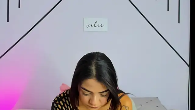 Snapshot of MiahCornell_ chatting on 10/23/25, 06:50 MiahCornell online show from 10/23/25, 06:50