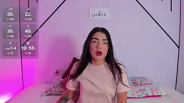 MiahCornell  online show from 12/16/25, 07:30