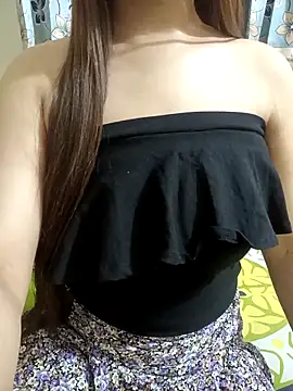 Snapshot of loving_candy chatting on 12/15/25, 07:51 loving candy online show from 12/15/25, 07:51