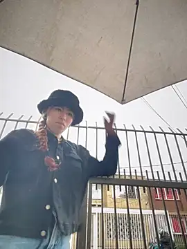 Sallem Pink online show from 11/13/25, 10:58