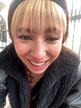 Snapshot of Sallem_Pink chatting on 01/08/26, 11:45 Sallem Pink online show from 01/08/26, 11:45