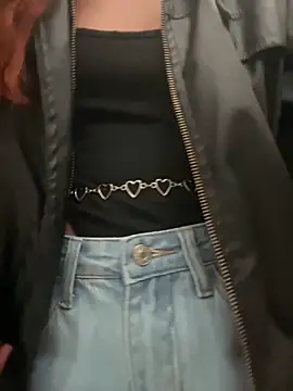 Snapshot of Sallem_Pink chatting on 02/13/26, 11:28 Sallem Pink online show from 02/13/26, 11:28