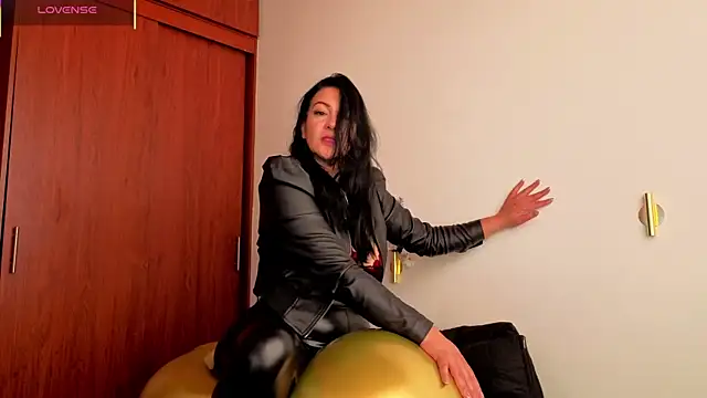 karla valk1 online show from 04/20/26, 02:31