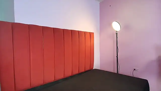 Bunny Petit online show from 09/26/25, 10:52