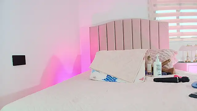 cataleya ebony  online show from 11/05/25, 07:14