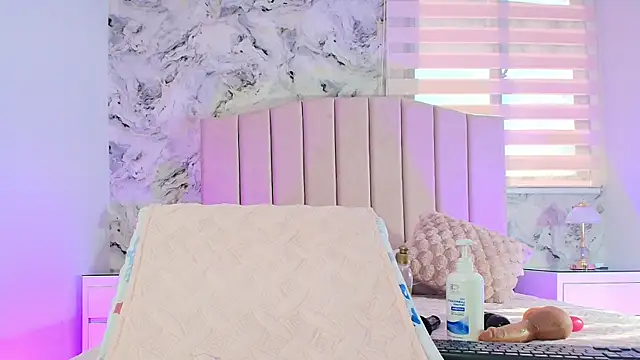 cataleya ebony  online show from 11/11/25, 07:14