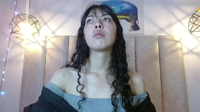 malejahotcs01 online show from 11/21/25, 11:31