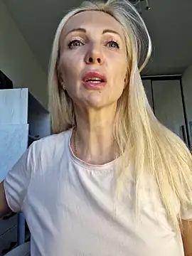 Monna online show from 10/04/25, 11:08