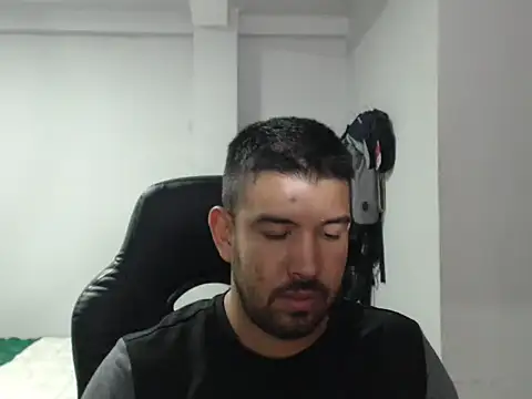 Axel11113 online show from 11/08/25, 03:50