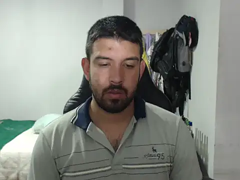 Axel11113 online show from 11/19/25, 02:44