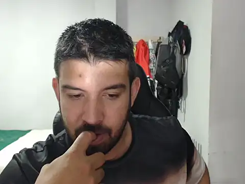 Axel11113 online show from 11/22/25, 03:27