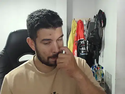 Axel11113 online show from 11/24/25, 01:49