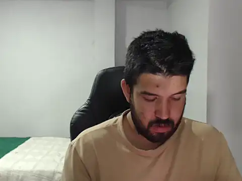 Axel11113 online show from 12/14/25, 02:06