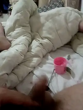 Snapshot of qwenqq chatting on 10/25/25, 10:26 qwenqq online show from 10/25/25, 10:26