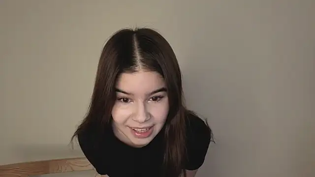 Snapshot of sladkoezzzka chatting on 10/10/25, 05:23 sladkoezzzka online show from 10/10/25, 05:23