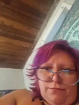 g0lden are0las89 online show from 09/28/25, 12:10