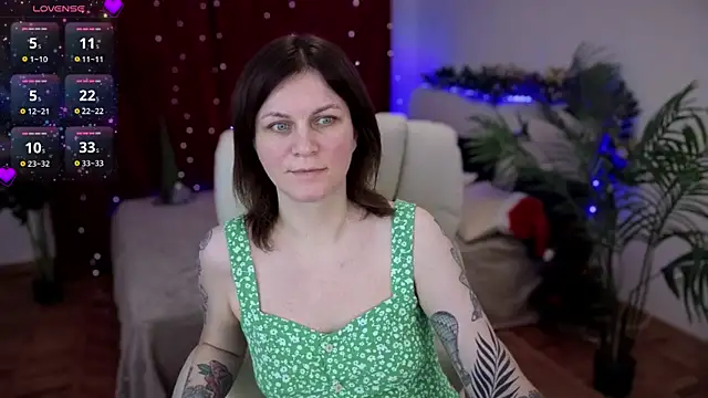 TinaMelt online show from 11/22/25, 08:41