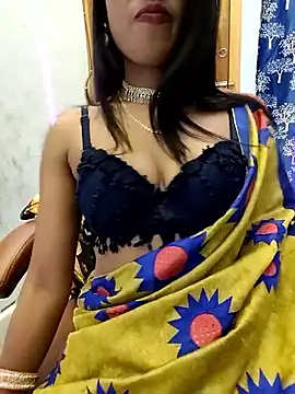 priya 26 online show from 04/29/26, 06:14