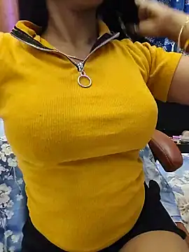 priya 26 online show from 06/30/26, 10:44
