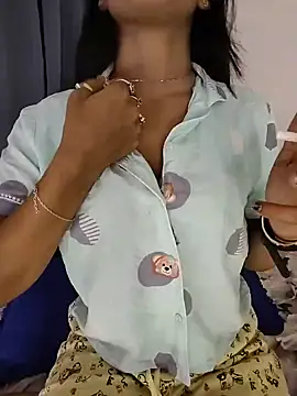 priya 26 online show from 07/18/26, 03:16