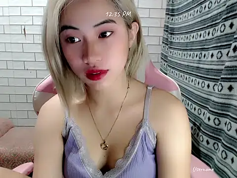 Snapshot of Rainea149 chatting on 11/01/25, 04:36 Rainea149 online show from 11/01/25, 04:36