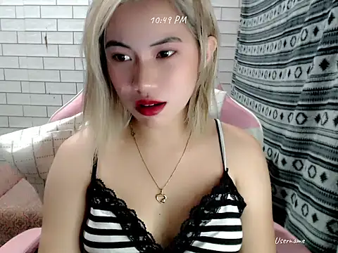 Snapshot of Rainea149 chatting on 11/08/25, 02:50 Rainea149 online show from 11/08/25, 02:50