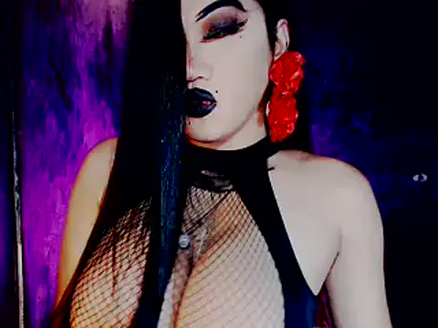 Snapshot of Mistress4fun chatting on 10/12/25, 05:06 Mistress4fun online show from 10/12/25, 05:06