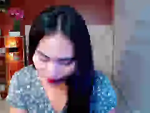 Snapshot of sluttyprincess0 chatting on 11/24/25, 11:04 sluttyprincess0 online show from 11/24/25, 11:04