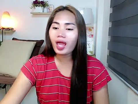 Snapshot of sluttyprincess0 chatting on 03/28/26, 11:04 sluttyprincess0 online show from 03/28/26, 11:04