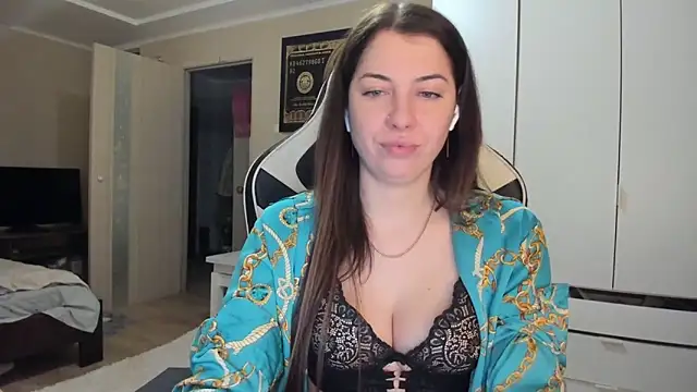 EmiLovsi online show from 01/31/26, 08:51