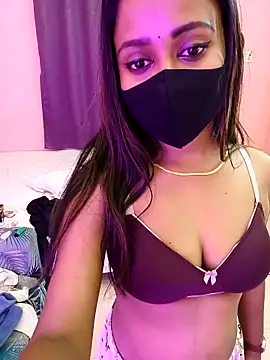 Snapshot of Puja-baby chatting on 11/10/25, 01:04 Puja-baby online show from 11/10/25, 01:04