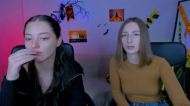 Snapshot of eva_smiith_ chatting on 10/28/25, 06:39 eva smiith online show from 10/28/25, 06:39