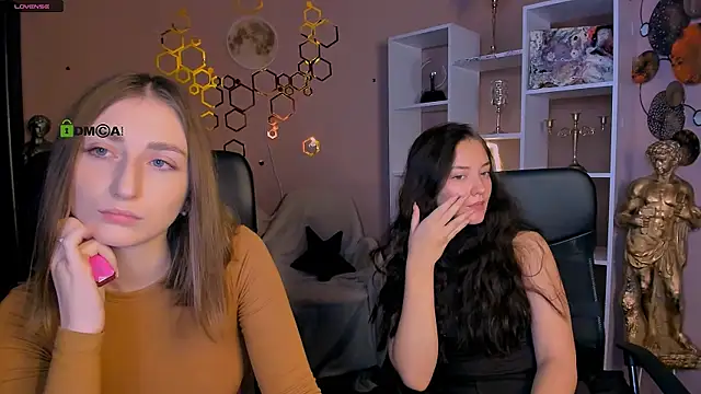 Snapshot of eva_smiith_ chatting on 11/26/25, 06:47 eva smiith online show from 11/26/25, 06:47