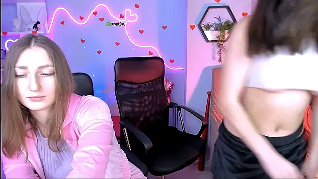 eva smiith  online show from 02/18/26, 06:53