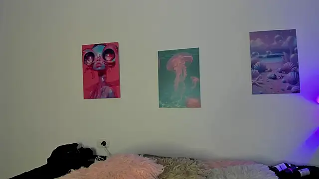 Snapshot of malthe_022 chatting on 10/17/25, 06:43 malthe 022 online show from 10/17/25, 06:43