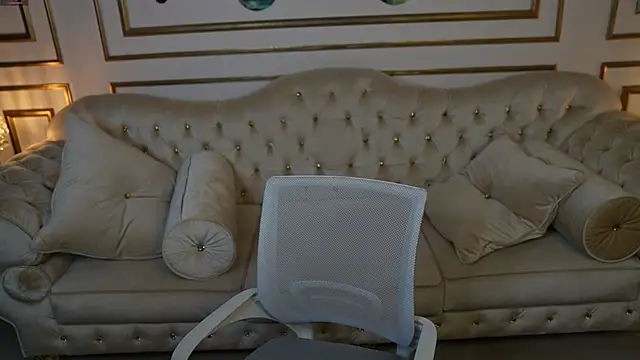 Snapshot of Esmie_Smile chatting on 10/09/25, 07:01 Esmie Smile online show from 10/09/25, 07:01