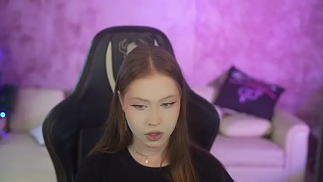 Snapshot of Esmie_Smile chatting on 01/10/26, 12:01 Esmie Smile online show from 01/10/26, 12:01