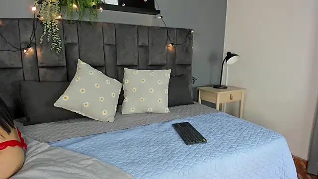 RiriiBrunette   online show from 09/26/25, 07:40