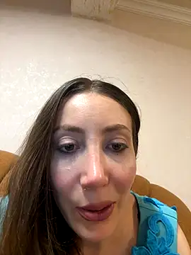 HellaryTourent online show from 09/11/25, 04:29