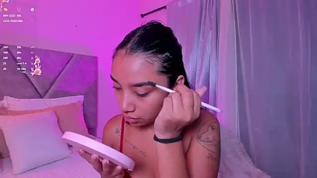 Snapshot of MissPocahontass chatting on 09/15/25, 11:43 MissPocahontass online show from 09/15/25, 11:43