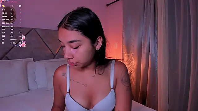 Snapshot of MissPocahontass chatting on 09/19/25, 11:33 MissPocahontass online show from 09/19/25, 11:33