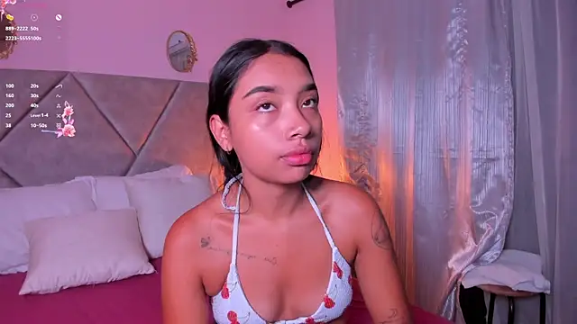 Snapshot of MissPocahontass chatting on 09/20/25, 11:44 MissPocahontass online show from 09/20/25, 11:44