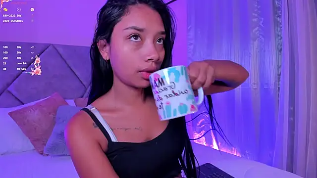 Snapshot of MissPocahontass chatting on 09/25/25, 11:47 MissPocahontass online show from 09/25/25, 11:47