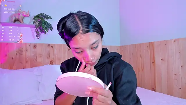 Snapshot of MissPocahontass chatting on 10/10/25, 11:42 MissPocahontass online show from 10/10/25, 11:42