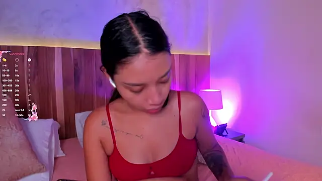 Snapshot of MissPocahontass chatting on 11/25/25, 11:54 MissPocahontass online show from 11/25/25, 11:54