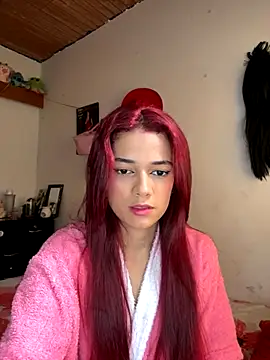 Snapshot of amber_sparkle chatting on 11/25/25, 05:35 amber sparkle online show from 11/25/25, 05:35