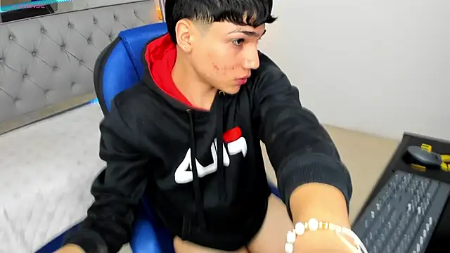 SamBlack  online show from 04/07/26, 01:11