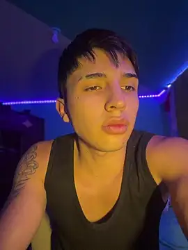 Snapshot of pabonsito chatting on 06/25/26, 02:33 pabonsito online show from 06/25/26, 02:33