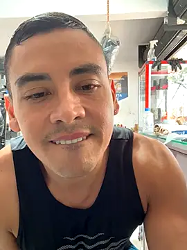 Snapshot of Terra-22cm chatting on 11/08/25, 03:34 Terra-22cm online show from 11/08/25, 03:34