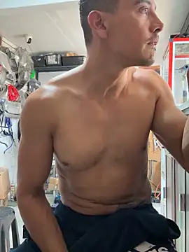 Snapshot of Terra-22cm chatting on 12/13/25, 07:53 Terra-22cm online show from 12/13/25, 07:53